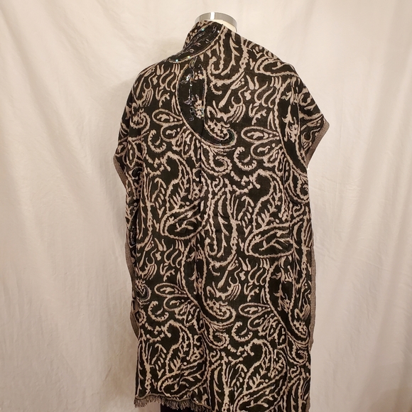 Chico's Black/Cream Paisley Print Scarf w/Sequins - Picture 3 of 5